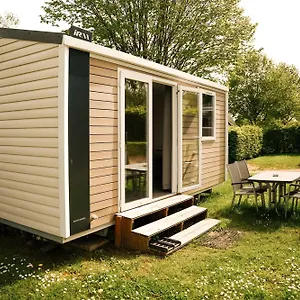 mobilhome-loggia.luxembourghotelsguide.com/